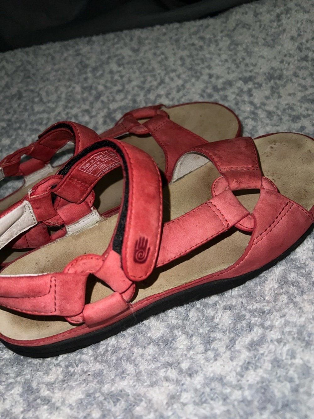 Teva Red Suede-Look Women's Hook-and-Loop Sandals Shoc pad sole size 7.5 - Picture 3 of 7